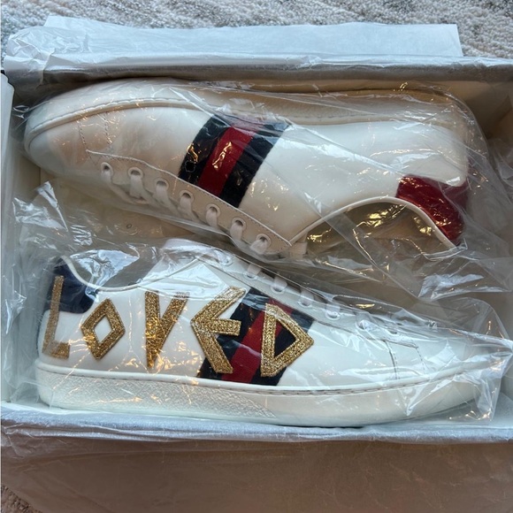 AUTHENTIC Gucci Aces “LOVED” - Picture 3 of 8
